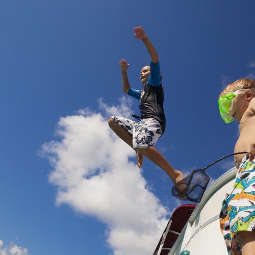 kids jumpin