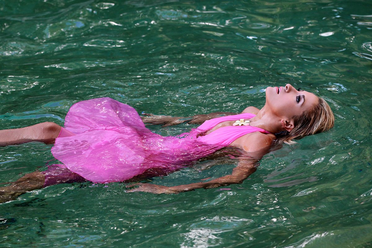 Model floating